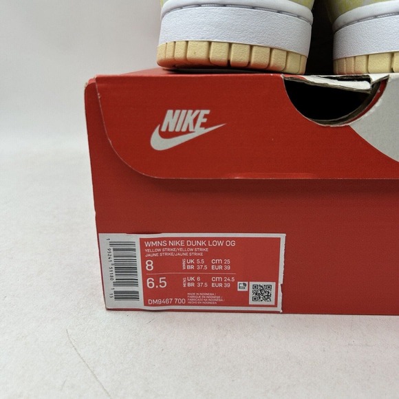 Nike Shoes Dunk Low WMNS OG “Yellow Strike” 2024 - Picture 5 of 5